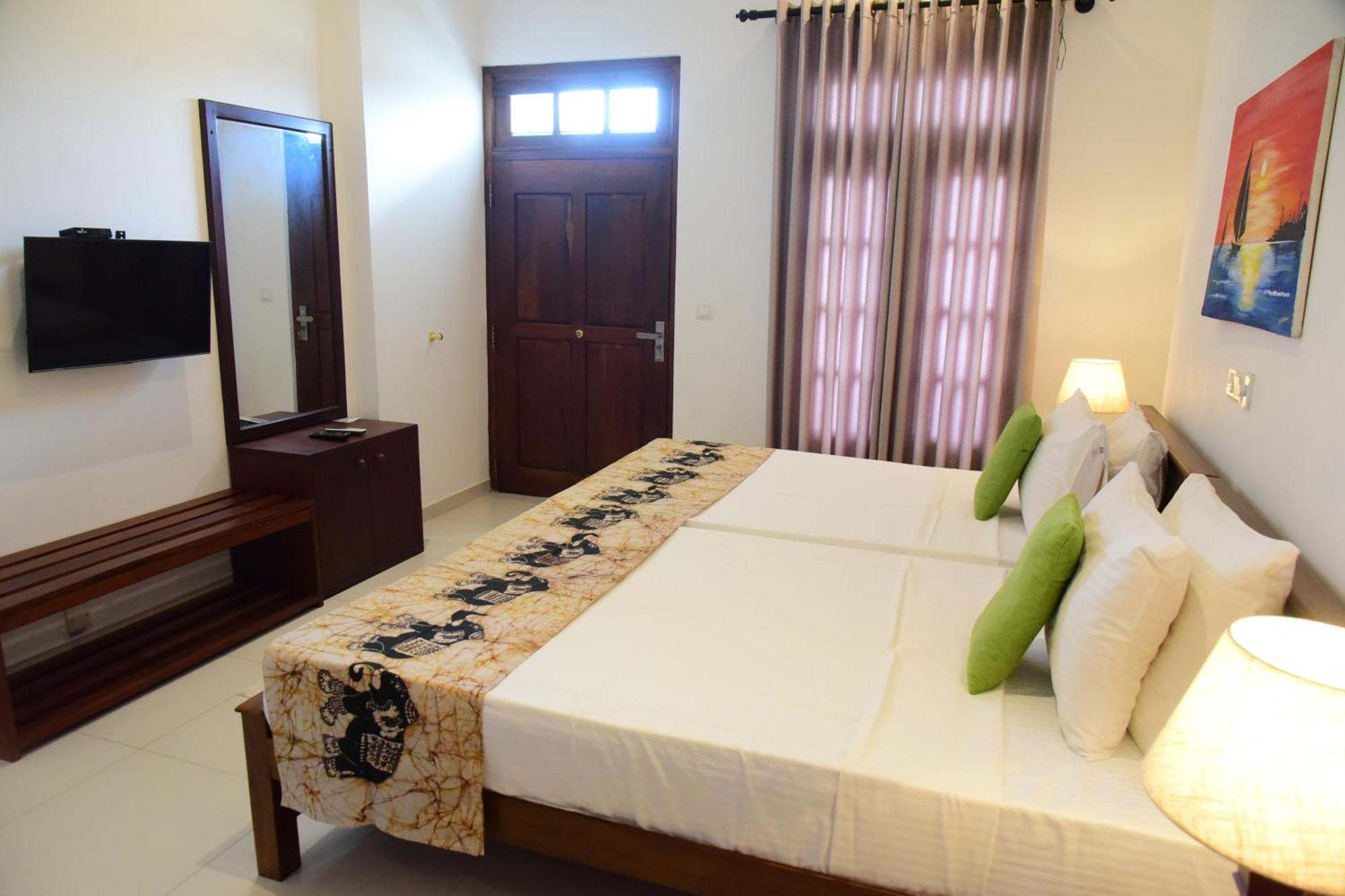 Tranquil Hotell Hikkaduwa Exteriör bild