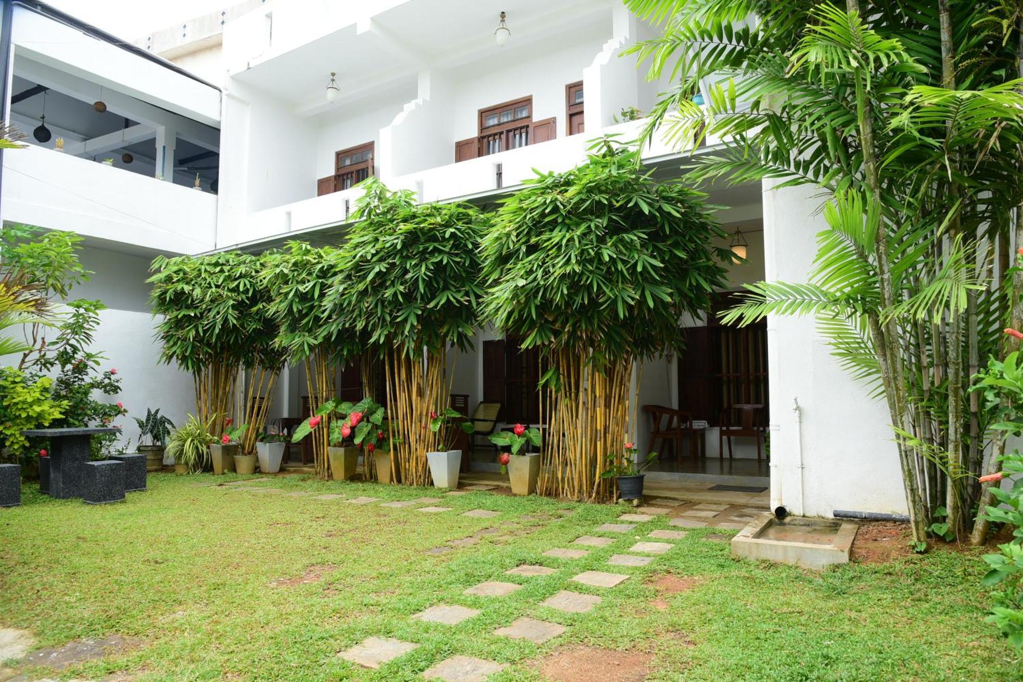 Tranquil Hotell Hikkaduwa Exteriör bild