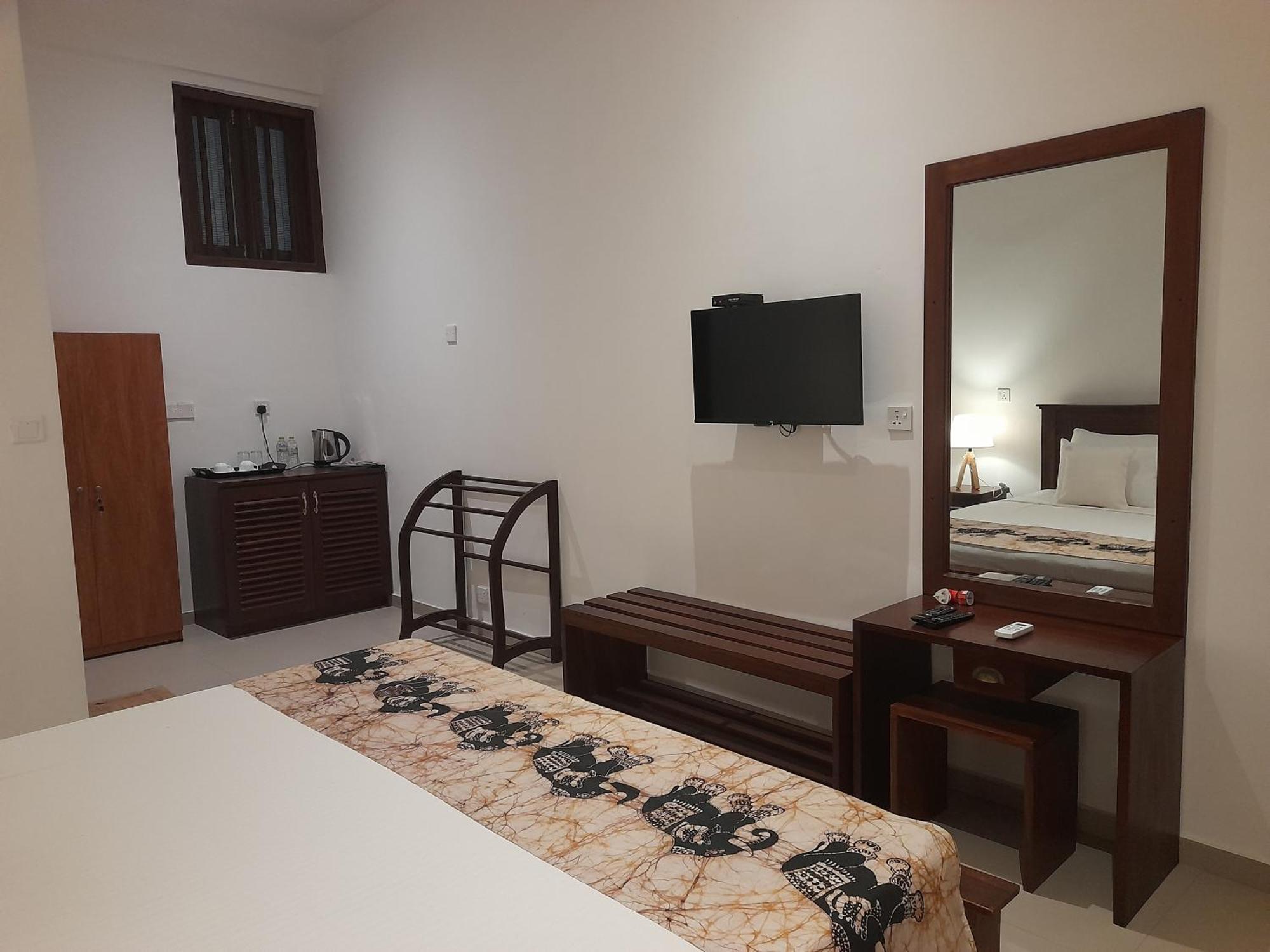 Tranquil Hotell Hikkaduwa Exteriör bild